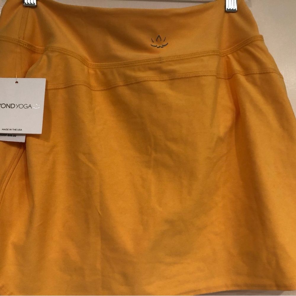 NWT Beyond Yoga Spacedye Skirt